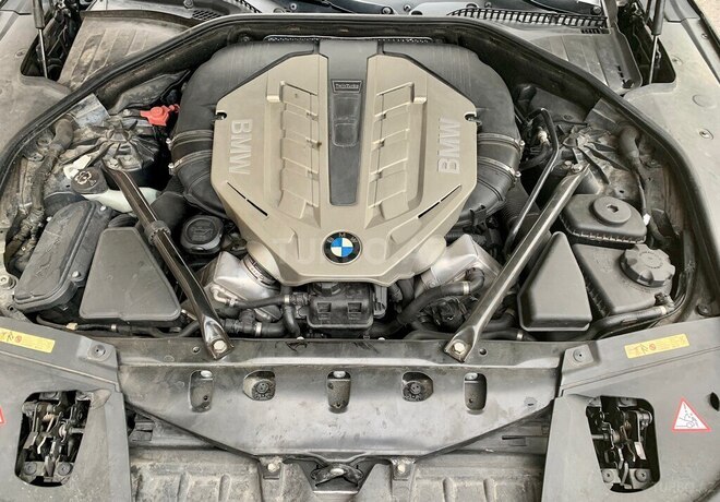 BMW 750 2009, 117,000 km - 4.4 л - Bakı