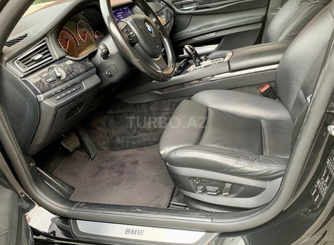 BMW 750 2009, 117,000 km - 4.4 л - Bakı