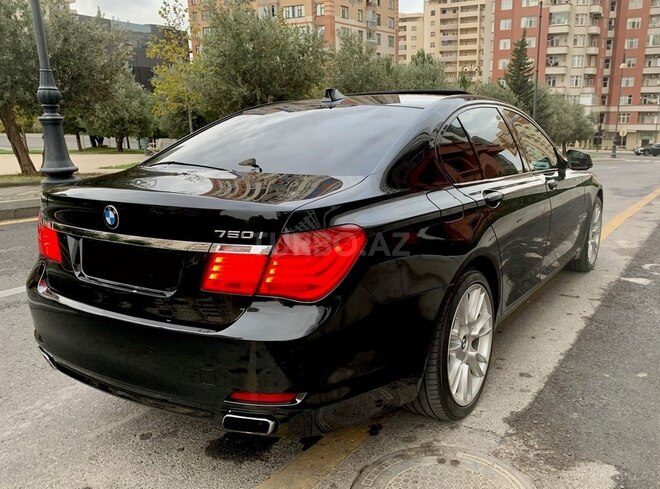 BMW 750 2009, 117,000 km - 4.4 л - Bakı