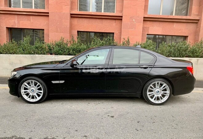BMW 750 2009, 117,000 km - 4.4 л - Bakı