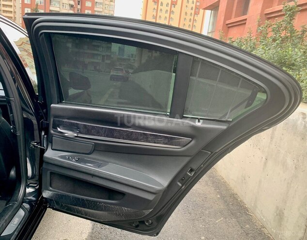 BMW 750 2009, 117,000 km - 4.4 л - Bakı