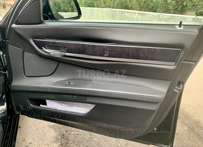 BMW 750 2009, 117,000 km - 4.4 л - Bakı