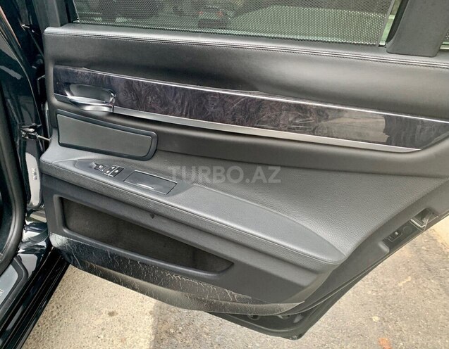 BMW 750 2009, 117,000 km - 4.4 л - Bakı