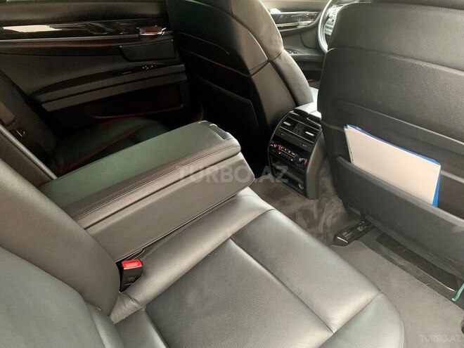BMW 750 2009, 117,000 km - 4.4 л - Bakı