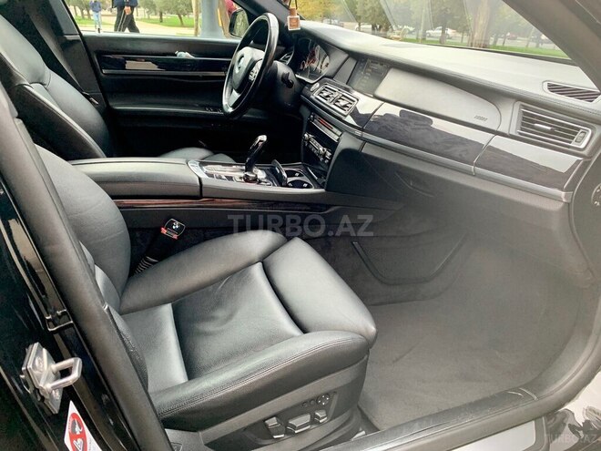 BMW 750 2009, 117,000 km - 4.4 л - Bakı
