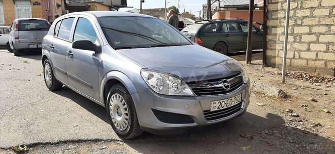 Opel Astra 2009, 170,000 km - 1.4 л - Gəncə