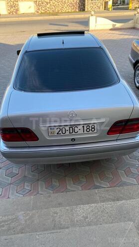 Mercedes E 200 1997, 377,000 km - 2.0 l - Yevlax