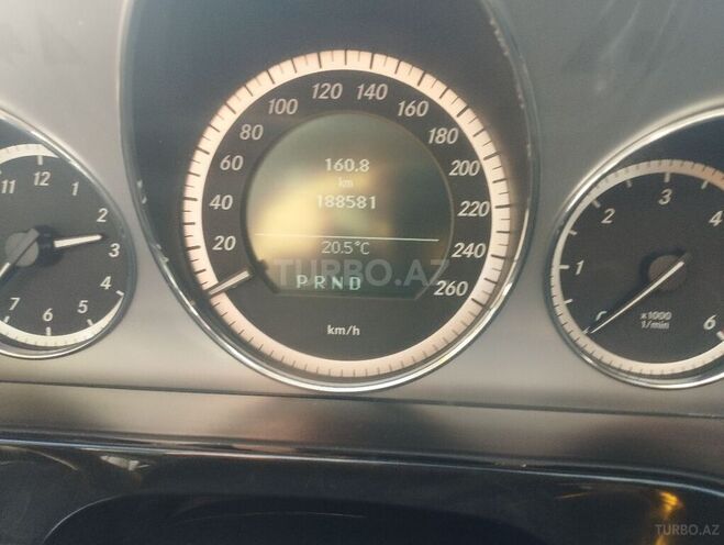 Mercedes E 220 2009, 189,000 km - 2.2 l - Qazax