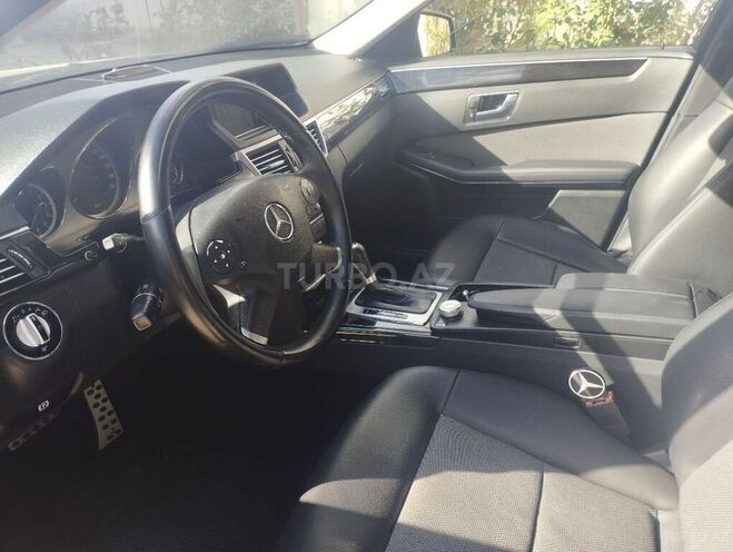 Mercedes E 220 2009, 189,000 km - 2.2 l - Qazax