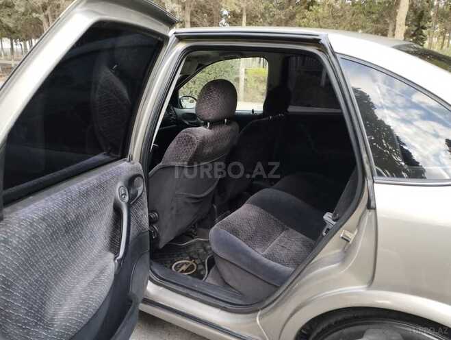 Opel Vectra 1996, 321,000 km - 1.8 l - Sumqayıt