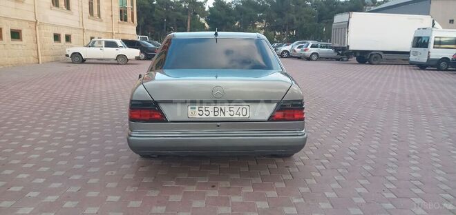 Mercedes E 230 1990, 295,989 km - 2.3 l - Şirvan