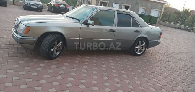 Mercedes E 230 1990, 295,989 km - 2.3 l - Şirvan