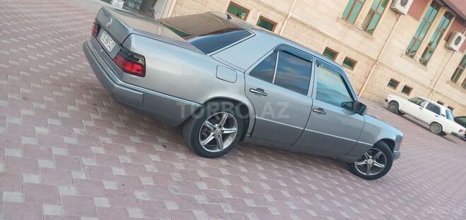 Mercedes E 230 1990, 295,989 km - 2.3 l - Şirvan