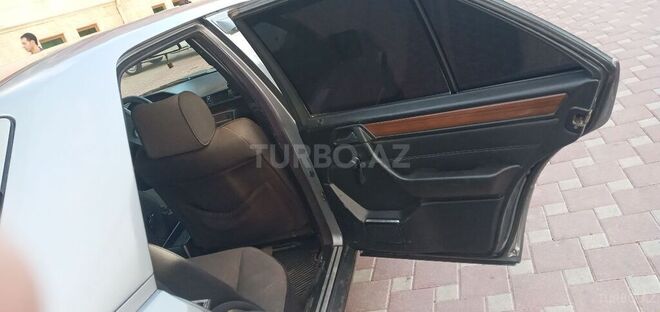Mercedes E 230 1990, 295,989 km - 2.3 l - Şirvan