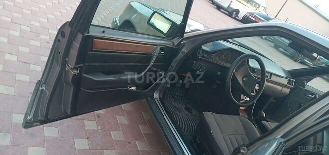 Mercedes E 230 1990, 295,989 km - 2.3 l - Şirvan