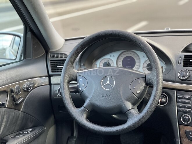 Mercedes E 320 2002, 281,000 km - 3.2 l - Bakı