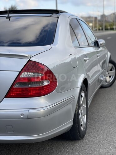 Mercedes E 320 2002, 281,000 km - 3.2 l - Bakı