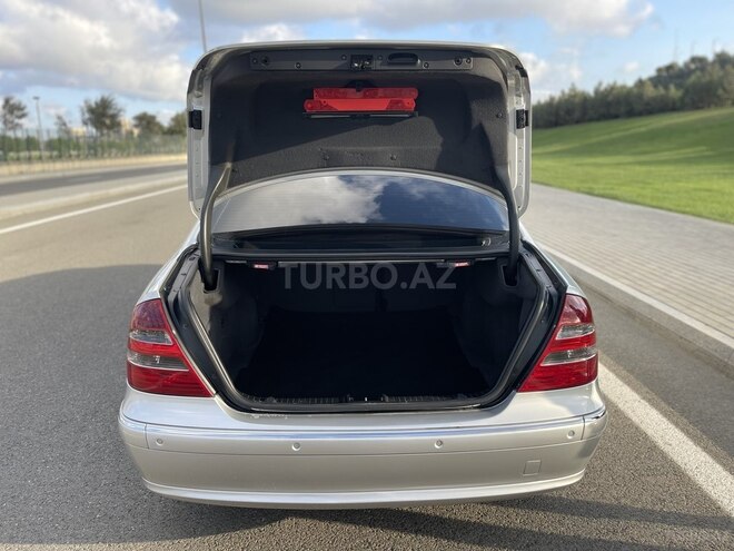 Mercedes E 320 2002, 281,000 km - 3.2 l - Bakı