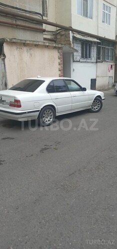 BMW 520 1991, 235,000 km - 2.0 l - Bakı