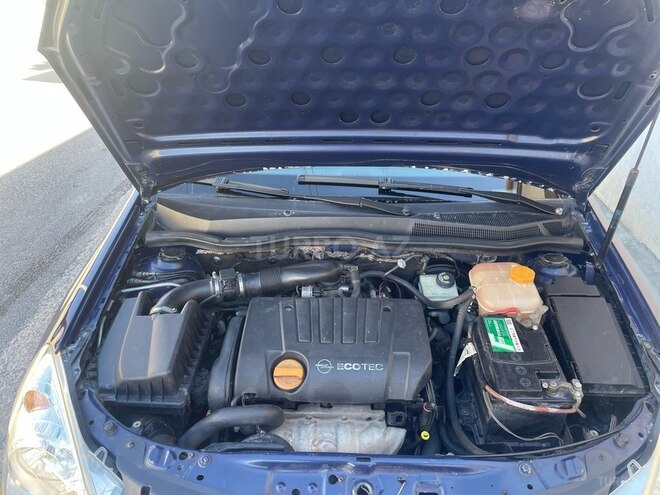 Opel Astra 2006, 236,000 km - 1.8 l - Şəki