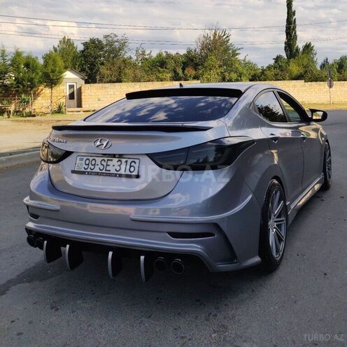 Hyundai Elantra 2015, 72,000 km - 1.8 l - Zaqatala