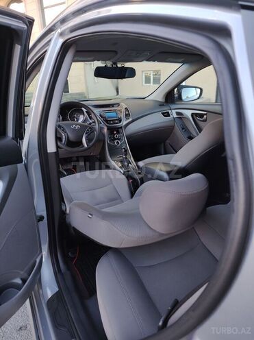 Hyundai Elantra 2015, 72,000 km - 1.8 l - Zaqatala