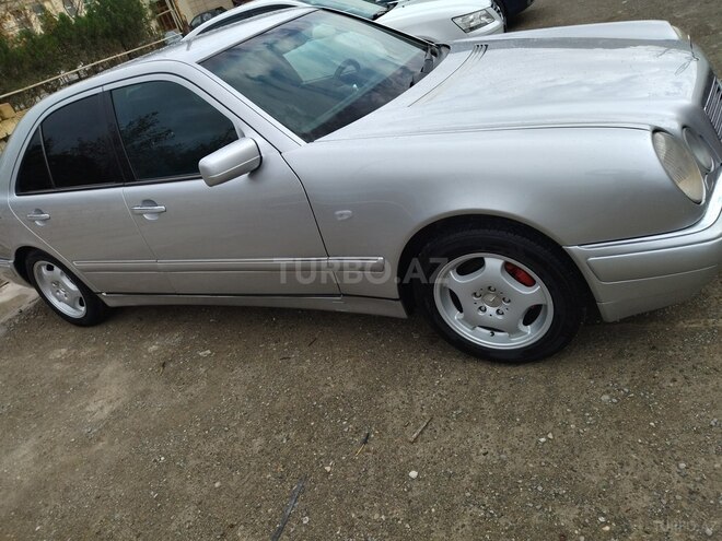 Mercedes E 240 1998, 285,000 km - 2.4 л - Sumqayıt