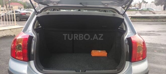 Toyota Corolla 2005, 211,685 km - 1.4 l - Bakı