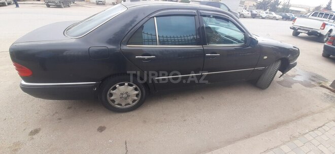 Mercedes E 290 1997, 567,000 km - 2.9 л - Salyan