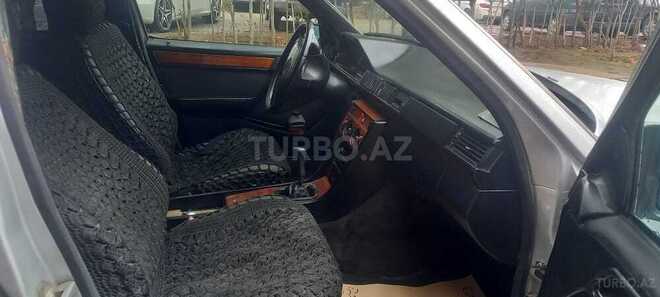 Mercedes E 200 1993, 267,000 km - 2.0 l - Bakı