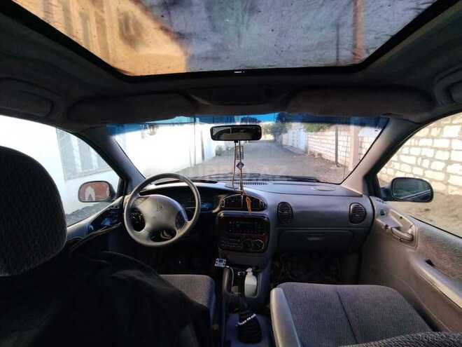 Chrysler Voyager 1996, 50,000 km - 2.5 l - Tovuz