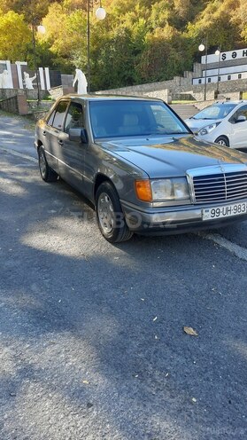 Mercedes E 250 1991, 658,000 km - 2.5 л - Şəki