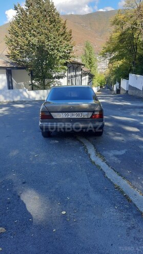 Mercedes E 250 1991, 658,000 km - 2.5 л - Şəki