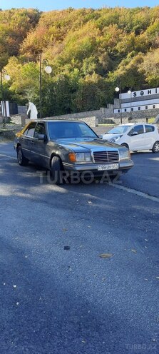 Mercedes E 250 1991, 658,000 km - 2.5 л - Şəki