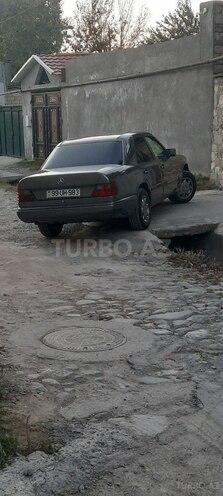 Mercedes E 250 1991, 658,000 km - 2.5 л - Şəki