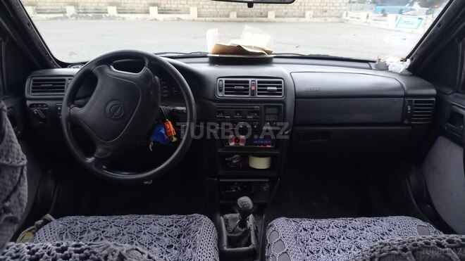 Opel Vectra 1995, 210,000 km - 2.0 l - Sumqayıt
