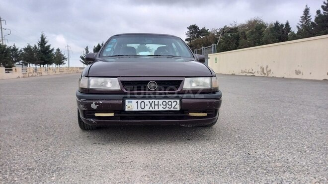 Opel Vectra 1995, 210,000 km - 2.0 l - Sumqayıt
