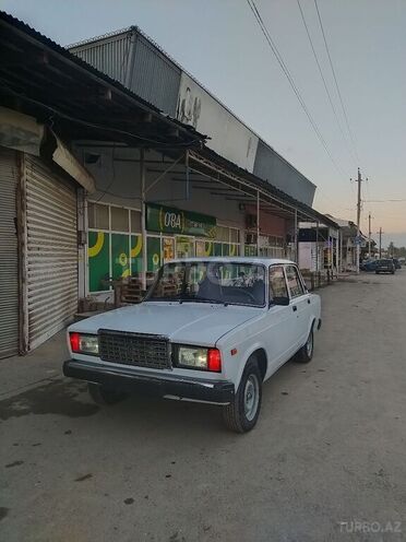 LADA (VAZ) 2107 2008, 200,000 km - 1.6 л - Sabirabad