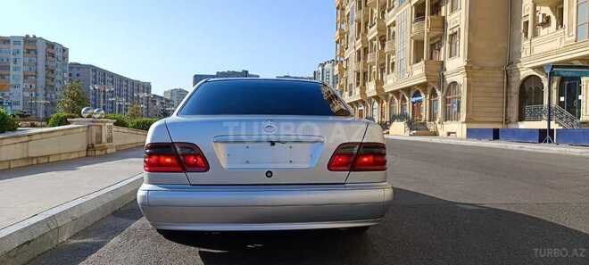 Mercedes E 220 2000, 351,000 km - 2.2 л - Bakı