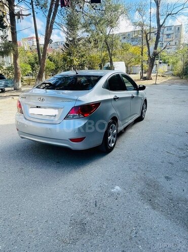 Hyundai Accent 2011, 176,000 km - 1.6 l - Bakı