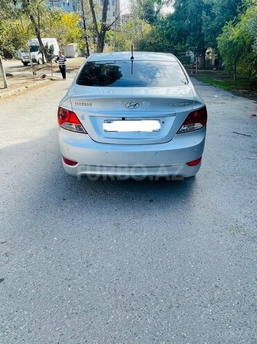 Hyundai Accent 2011, 176,000 km - 1.6 l - Bakı