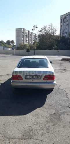 Mercedes E 280 1999, 261,000 km - 2.8 l - Gəncə