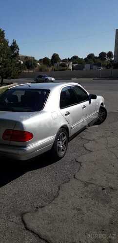Mercedes E 280 1999, 261,000 km - 2.8 l - Gəncə