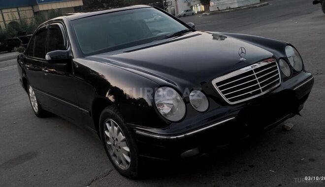 Mercedes E 270 2001, 373,000 km - 2.7 l - Bakı