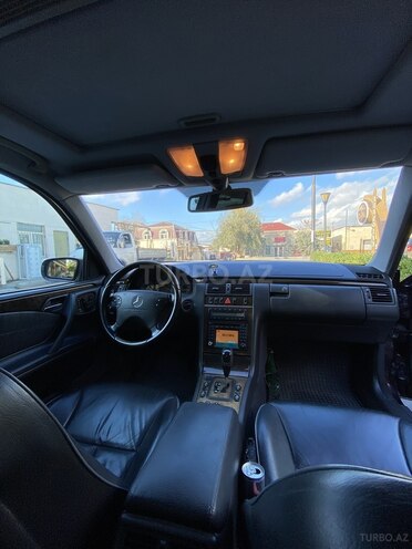 Mercedes E 280 2001, 181,000 km - 2.8 l - Bakı