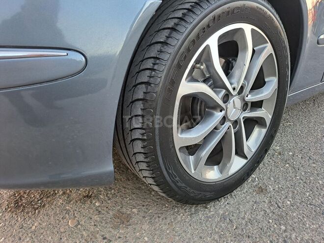 Mercedes E 320 2003, 259,321 km - 3.2 l - Bakı