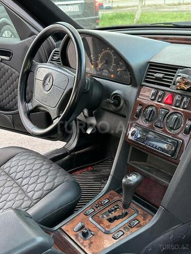 Mercedes C 230 1999, 287,000 km - 2.3 l - Sumqayıt
