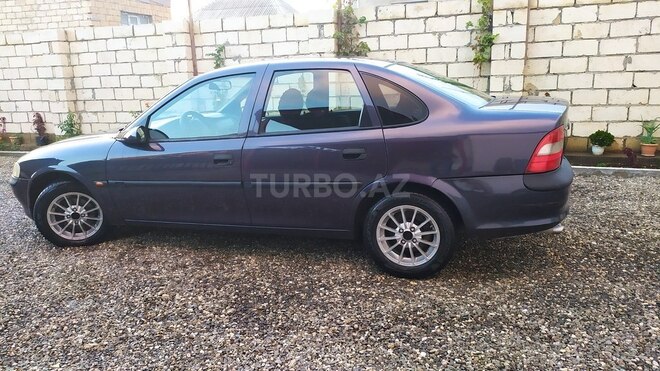 Opel Vectra 1996, 425,000 km - 1.8 л - Sumqayıt