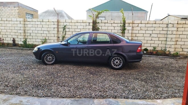 Opel Vectra 1996, 425,000 km - 1.8 л - Sumqayıt