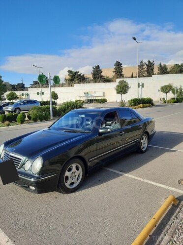 Mercedes E 220 2000, 450,000 km - 2.2 л - Bakı